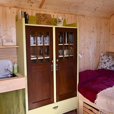 Apartment Bienenwagen Weitblick, Kamin, Sauna Ganzjaehrig Nutzbar Dargun